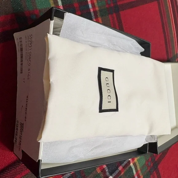 Gucci Kids Silver Sneakers with Logo Strap - Picture 4 of 4